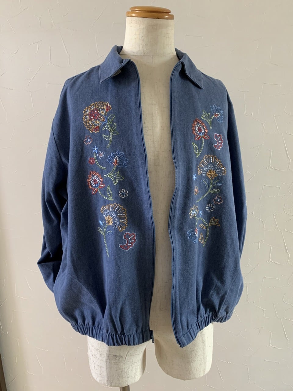 1990's Embroidery Zip-Up Jacket
