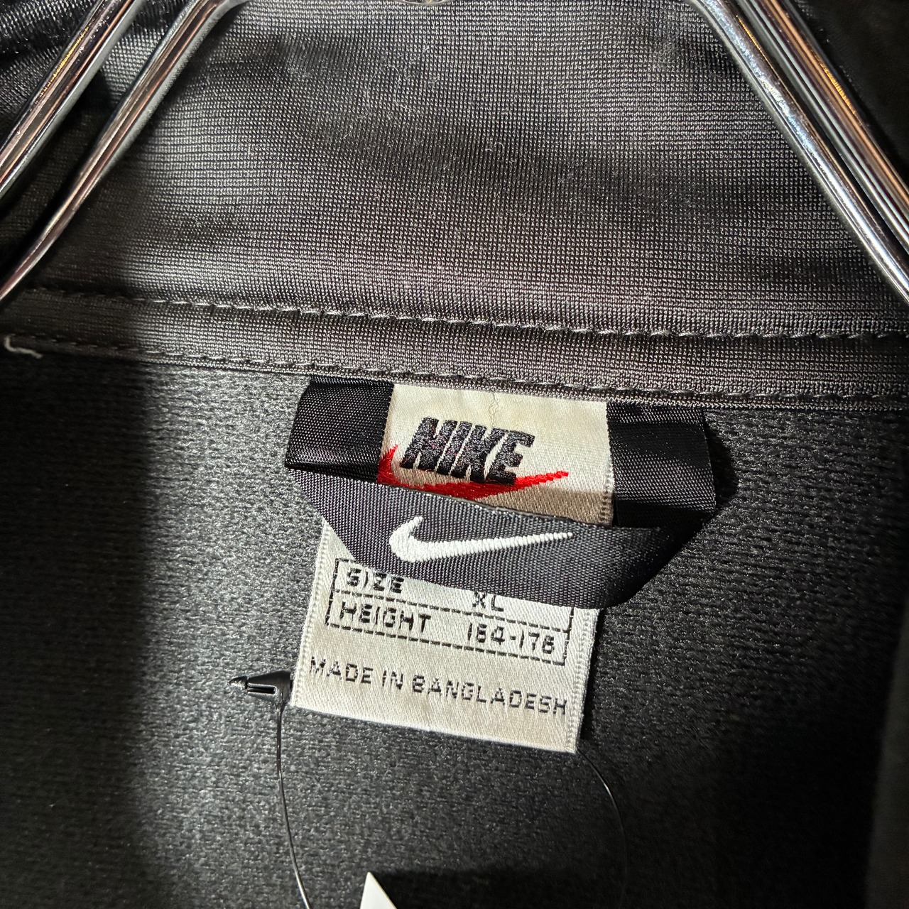 90s〜00s NIKE トラックジャケット　袖ロゴ　ナイキ　白黒