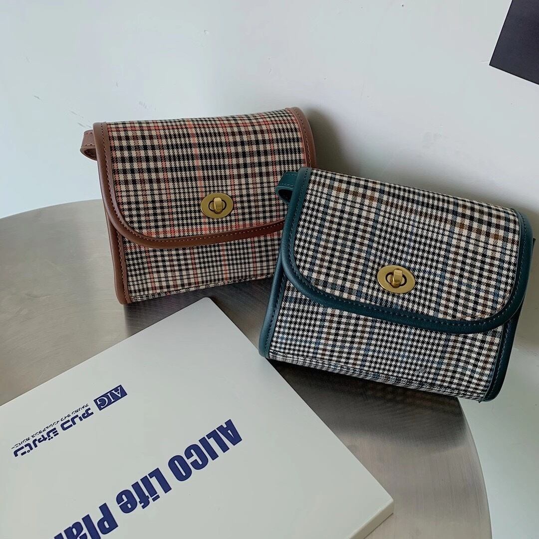 チェックフラップショルダーバッグ