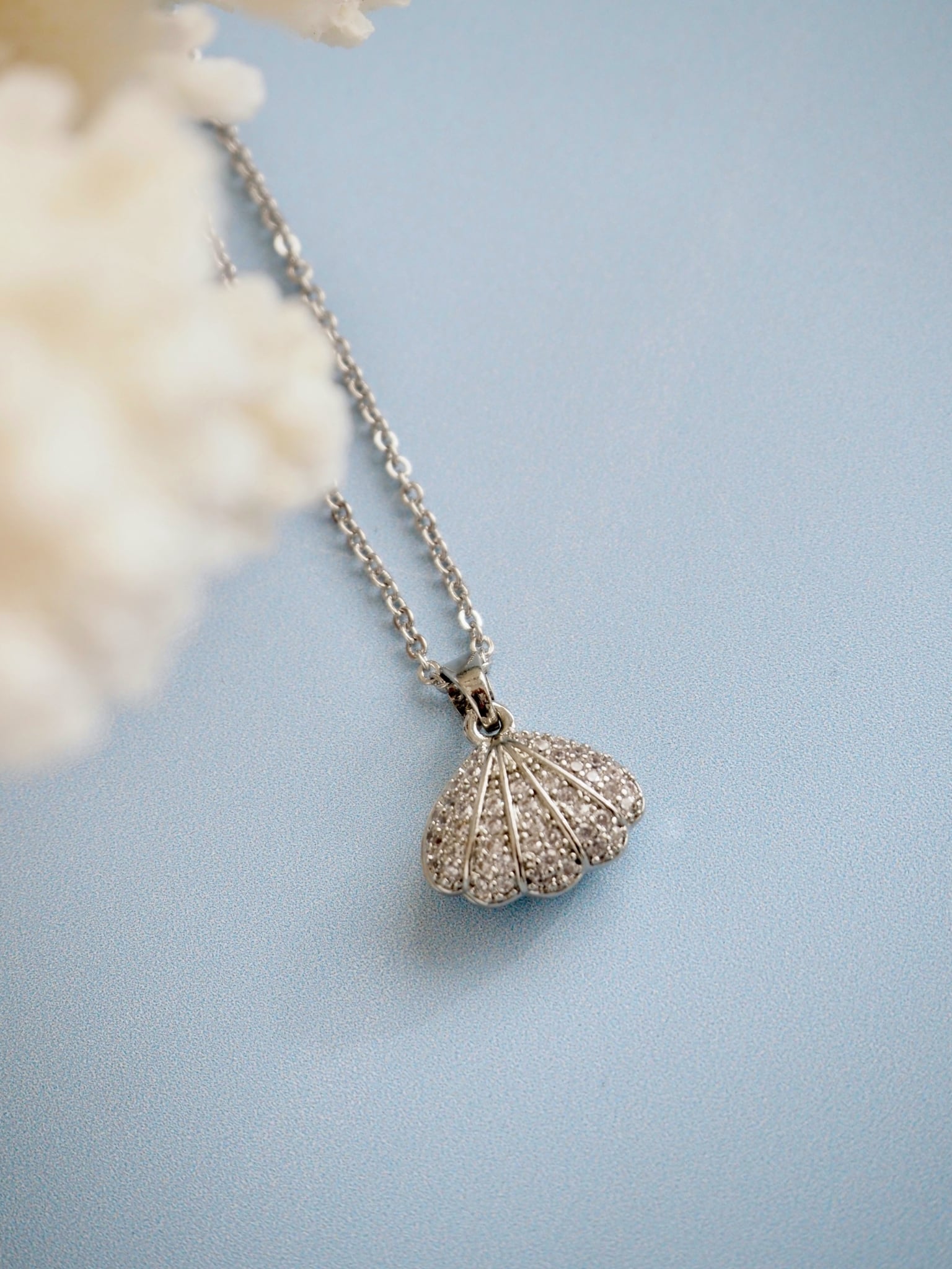 ペンダント　ネックレス　淡水パール　真珠　月　ムーン　シェル　貝　可愛い ペンダントネックレス淡水パール真珠月ムーンシェル貝可愛い