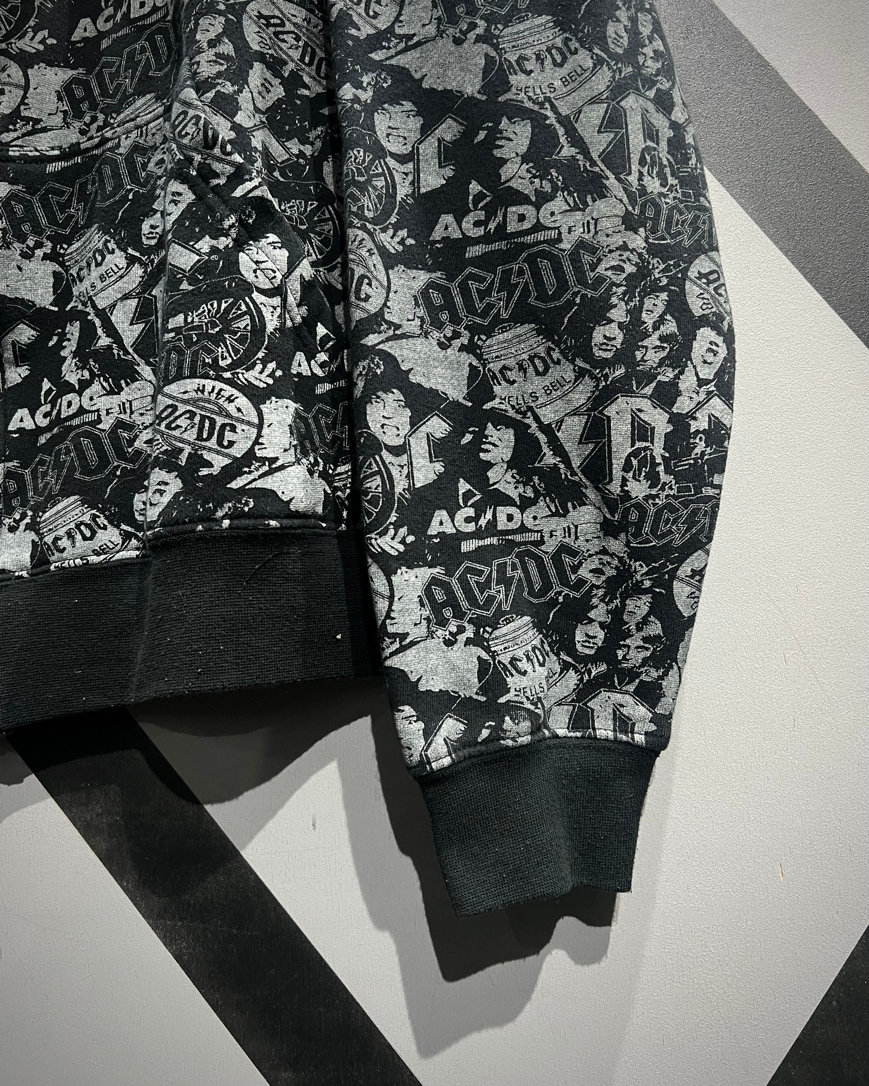 X VINTAGE】“AC/DC”All Over Print Zip Hoodie | Caka(カカ）下北沢