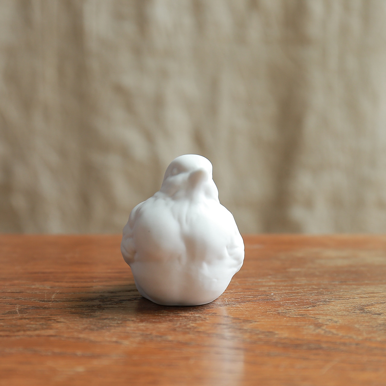 コロンとなめらかな、陶器の鳥 1