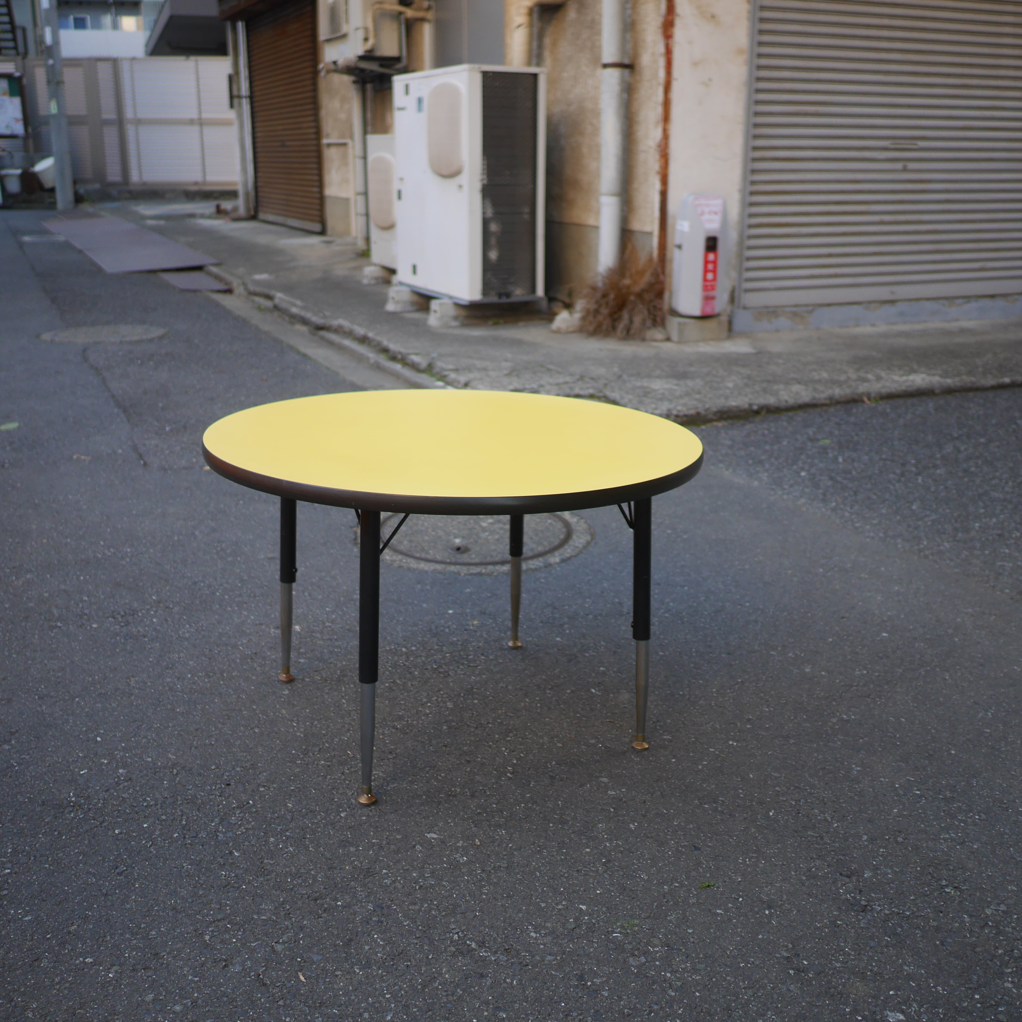 VIRCO ヴィンテージ ラウンドテーブル | トリノス-torinoth- | 新宿区