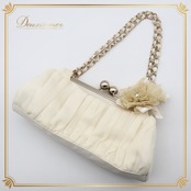 レディース エメ AIMER バッグ ホワイト系 パーティー 結婚式  白 金 がま口 上品 かわいい チェーン フォーマル 花 小さめ お呼ばれ イベント ゴールド系