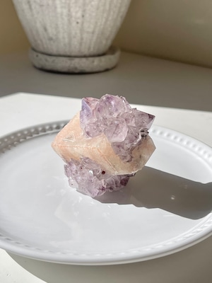 ブラジル産　ピンクスクエアカルサイト共生フラワーアメシスト