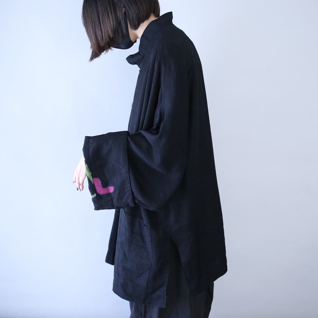 "reversible" 落書き art pattern and black one-tone 2b over silhouette jacket