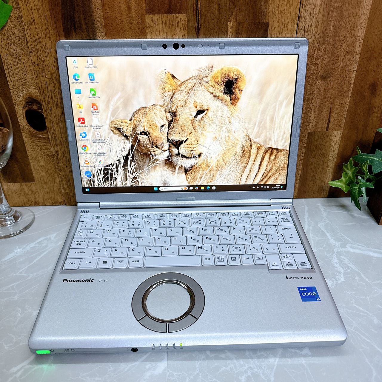 【2021年モデル】Panasonic Let’s note SV1 / 第11世代 Core i5-1135G7 / メモリ8GB / SSD256GB / 12.1インチ FHD