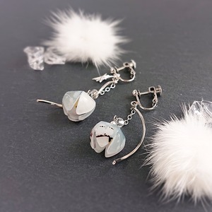 和柄鬼灯　-シマエナガ-　のイヤリング・ピアス　