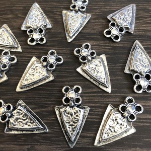 【2個】フラワー付きアローチャーム