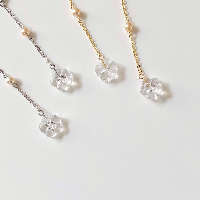 揺れる チェーン ミニフラワーピアス／イヤリング｜プラム｜画像4