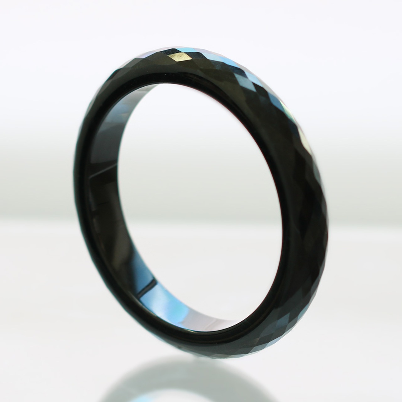 【内径 約57.5mm】 Black Facetcut 翡翠バングル A貨翡翠 jd_bg1426