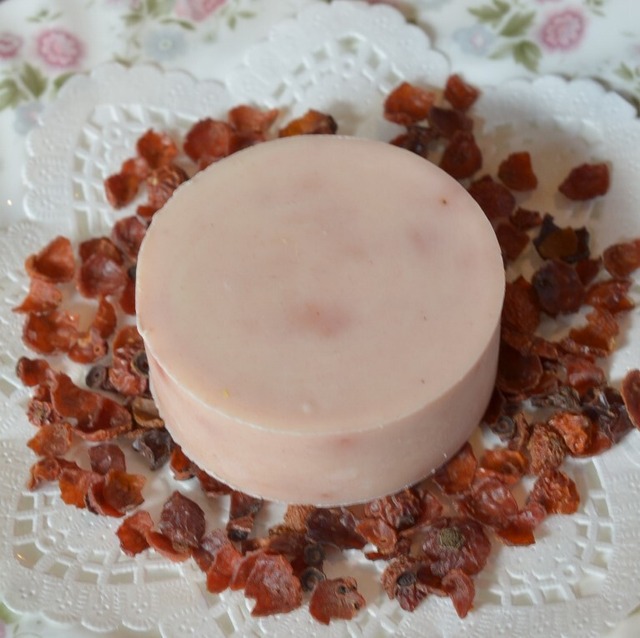 rose hips キャスティール石けん