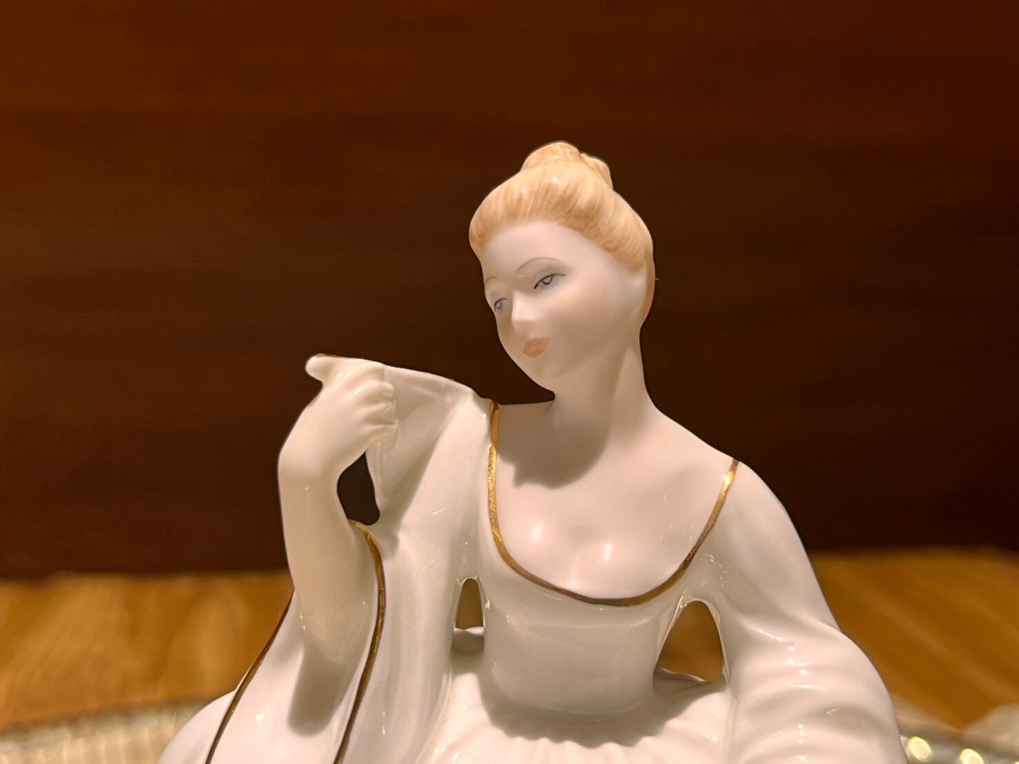 コールポート COALPORT サマンサ フィギュリン | アンティークyumikichi