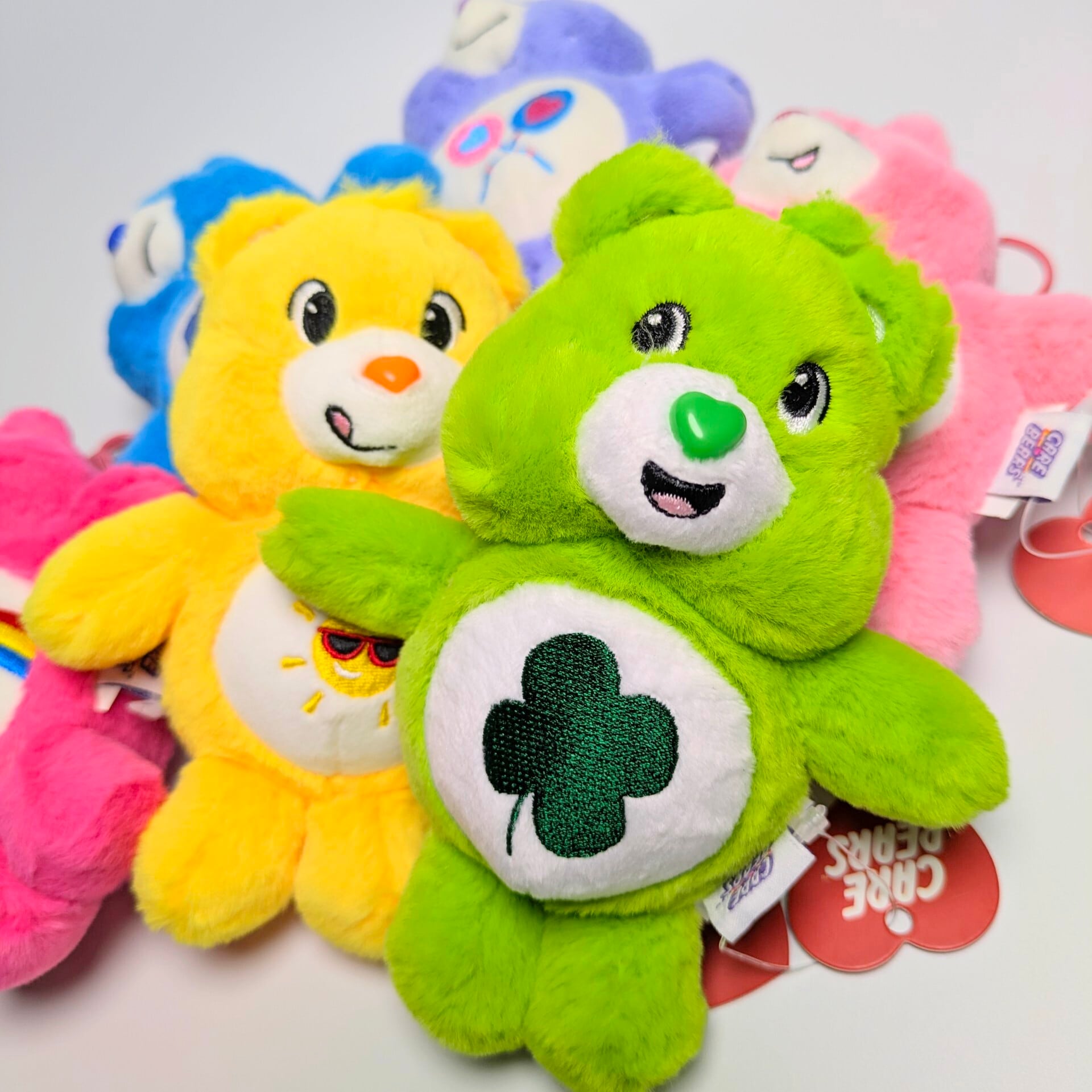 【 Care Bears（ケアベア）】 『 Good Luck Bear グッドラックベア 』ぬいぐるみキーホルダー / plush keyholder〚アメリカン雑貨 アメトイ〛