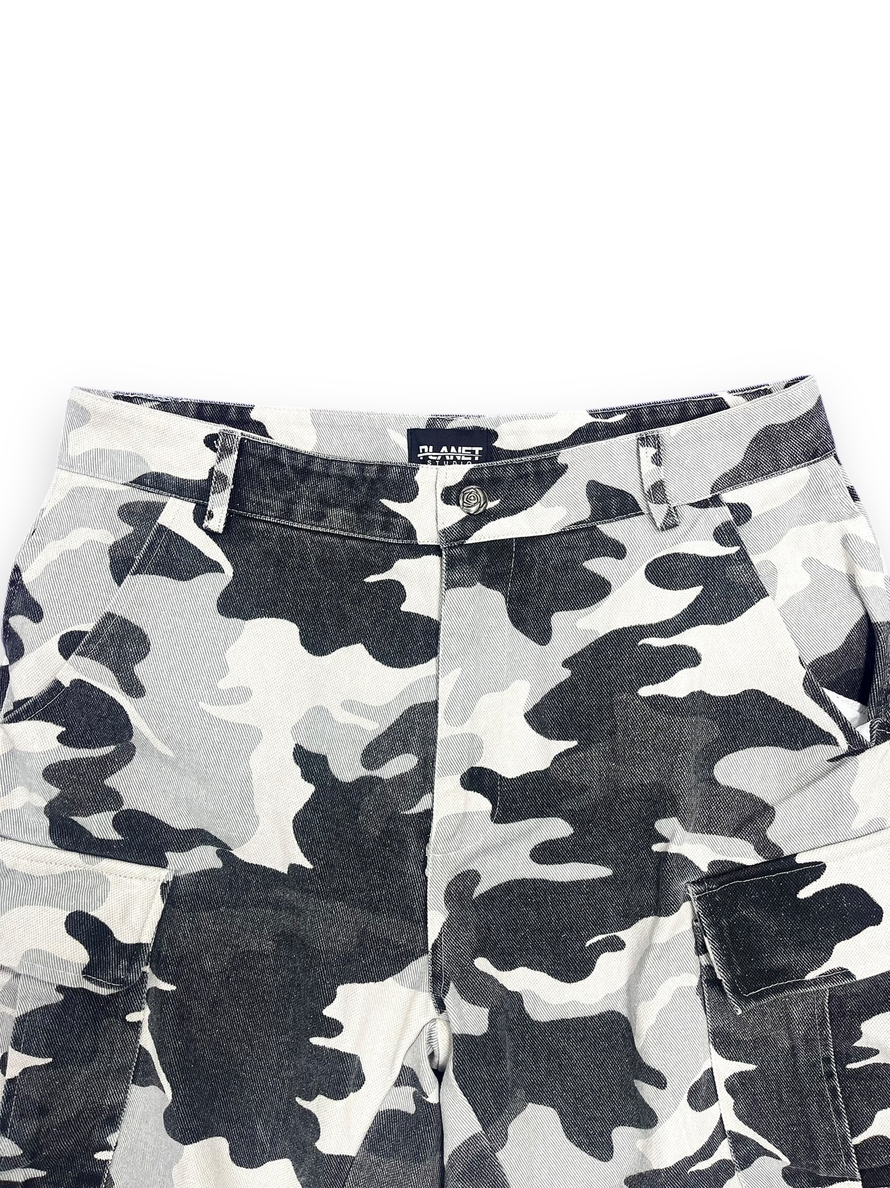 【PLANET STUDIO】Glitter Snow Camouflage Jorts