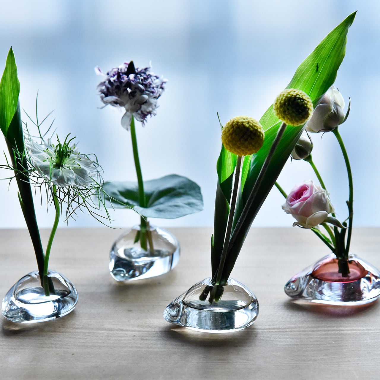 五色の勾玉＿吹玉（吹きガラス） | YUNIWA - ISE