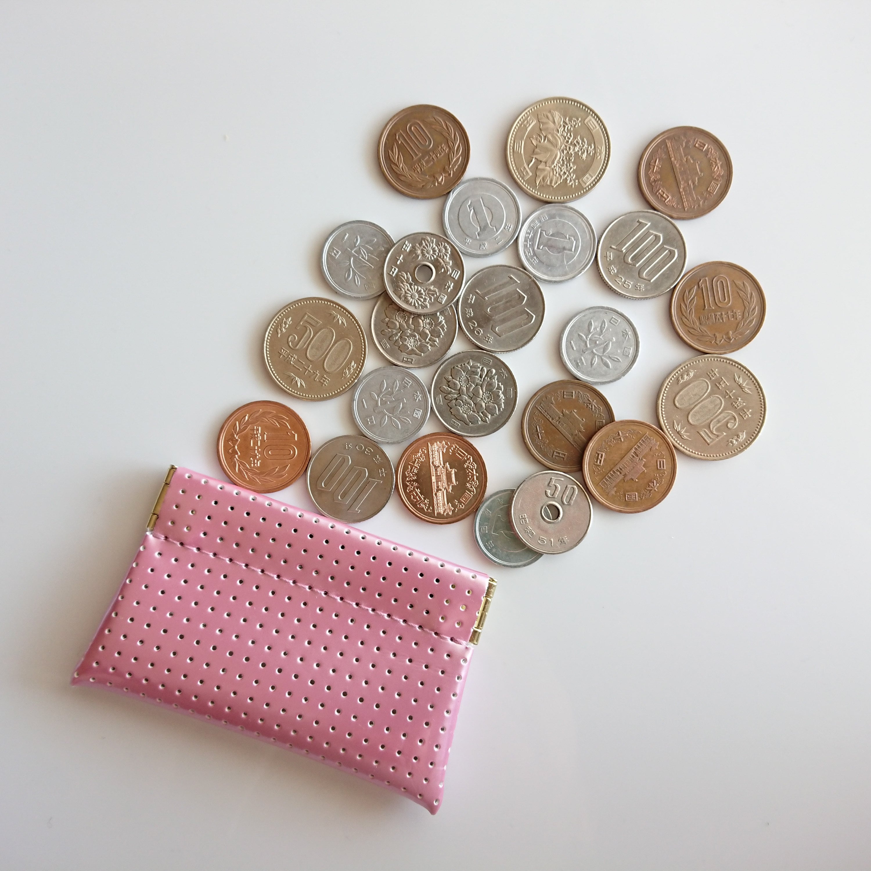 OSORO コインケースmini ☆ もも 小銭に指が届く 小さいけどたっぷりのコインを収納