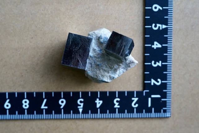 パイライト　Cubic Pyrite