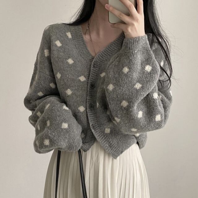 【予約販売】カーディガン 羽織 ショート丈 水玉柄 ドット柄 グレー カジュアル Vネック 防寒 お洒落 こなれ感 秋冬 大きいサイズ フリー