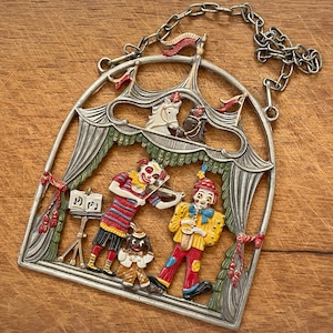 ピエロ楽団の壁飾り