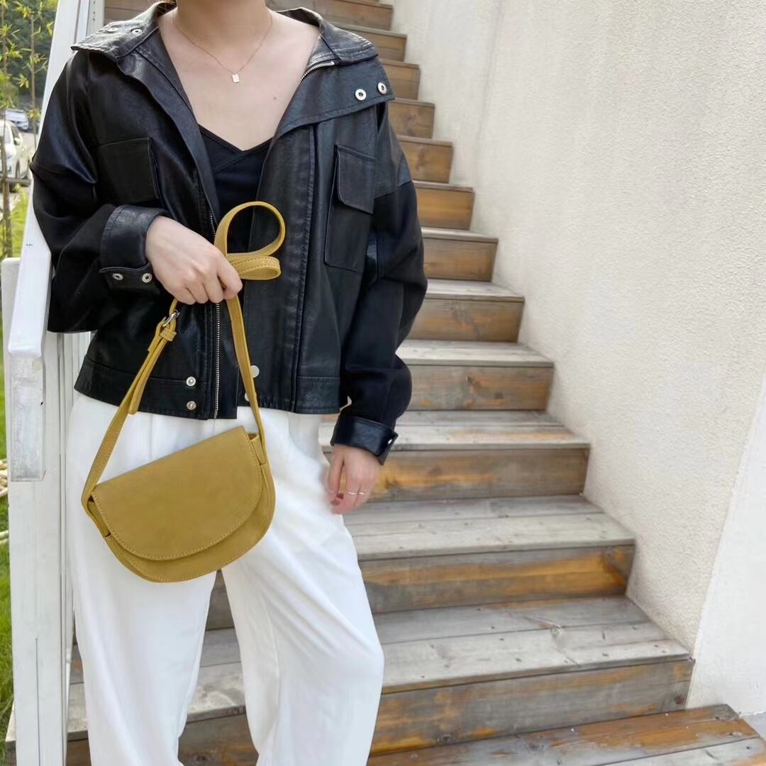 セミサークル フラップショルダーバッグ　AS119−8818