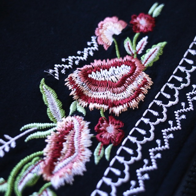 "刺繍×花" beautiful pattern over silhouette black mode jacket