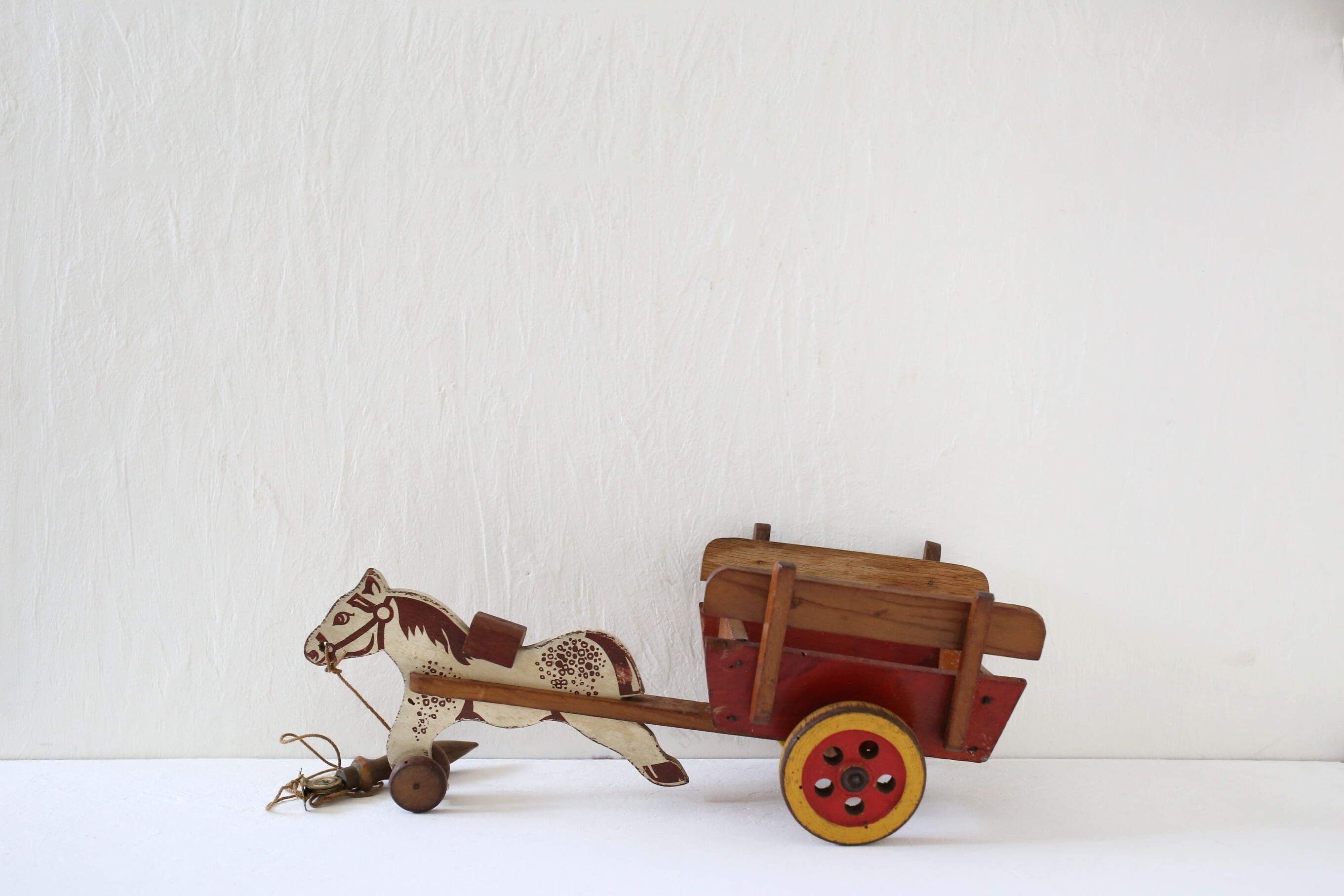 フランス アンティーク ヴィンテージ おもちゃ 大きめの木製の馬車 N