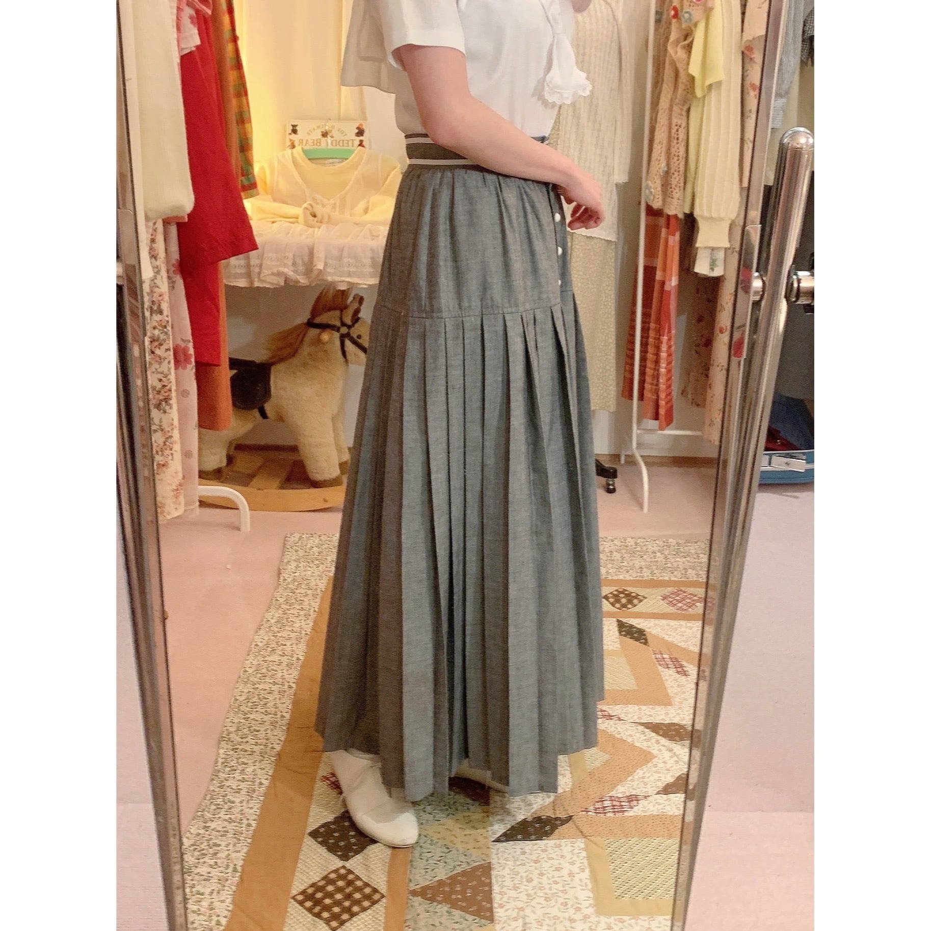 original / brand new pleats skirt / gray