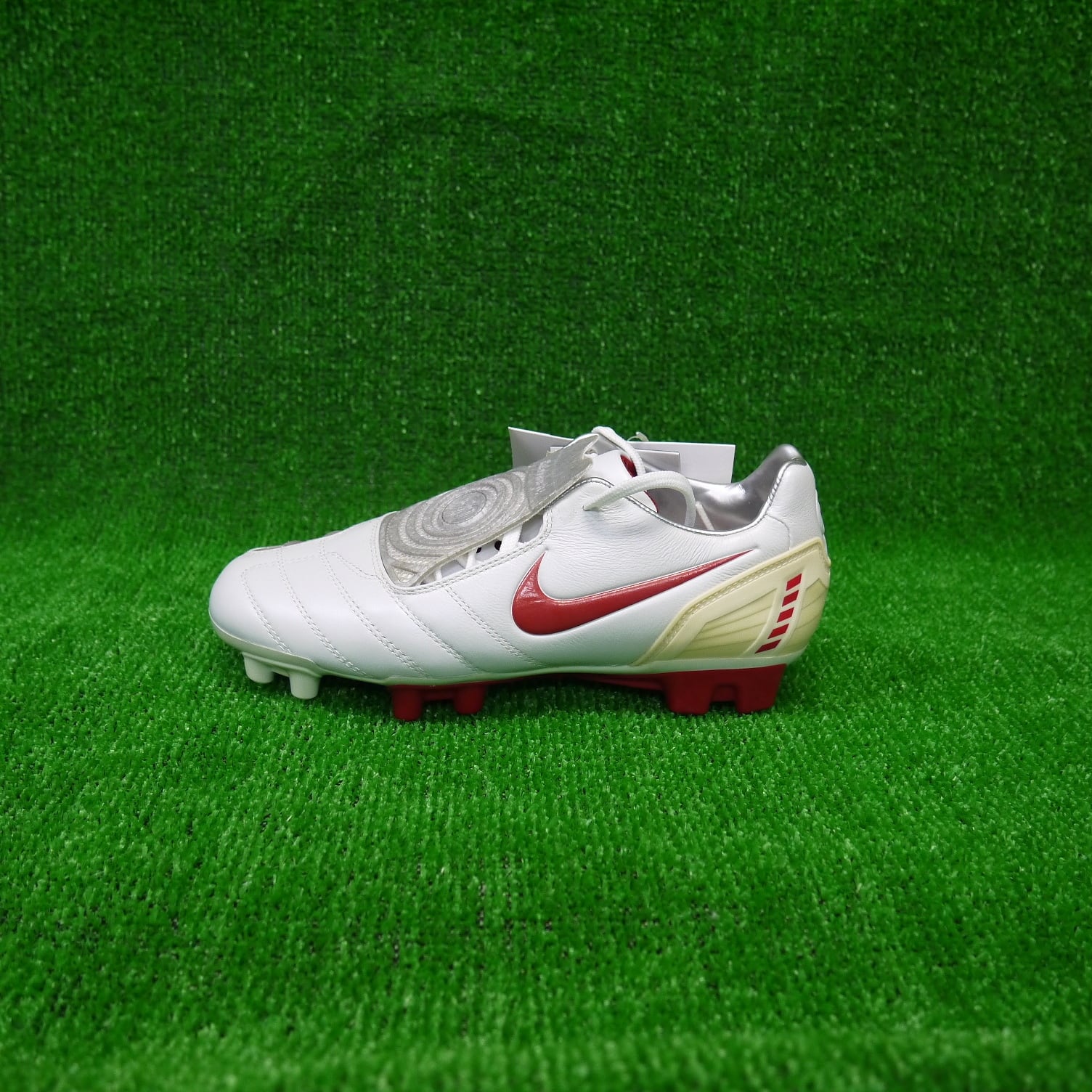 ナイキ TOTAL90 STRIKE Ⅱ L-HG【318822 161】 | SOCCER SHOP HIDE