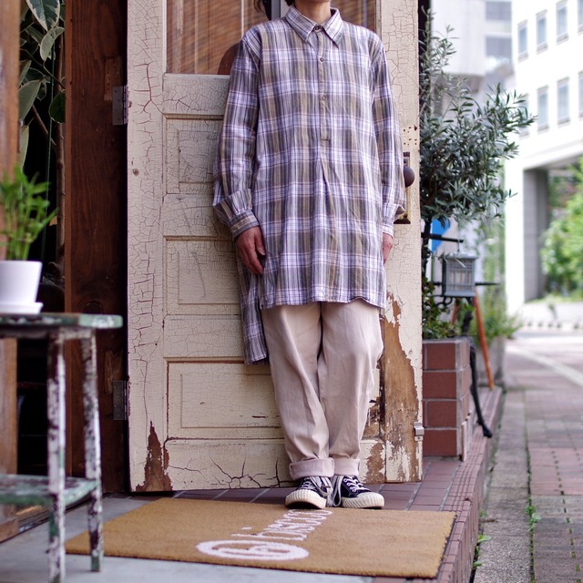お色は オレンジより深めなレンガ色 総丈87cm クタクタ