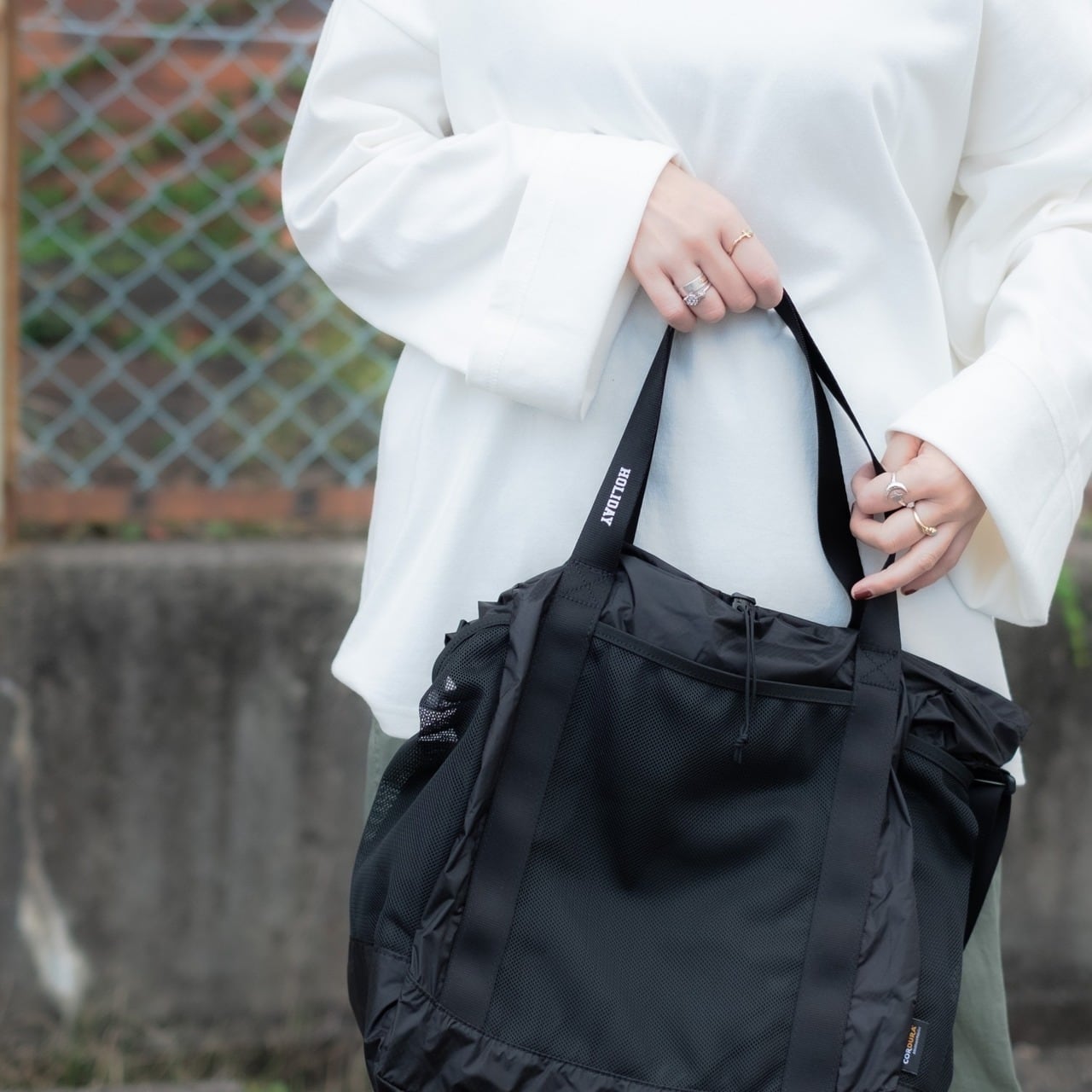 HOLIDAY】 holiday packable strap tote bag (black) | dros dro