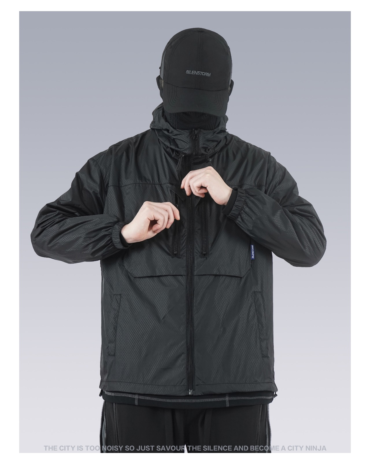SILENSTORM ライトウェイトウィンドブレーカー