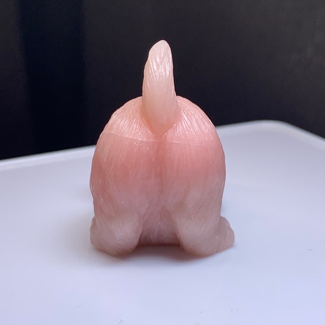 16.ピンクオパール猫・インテリア(訳)