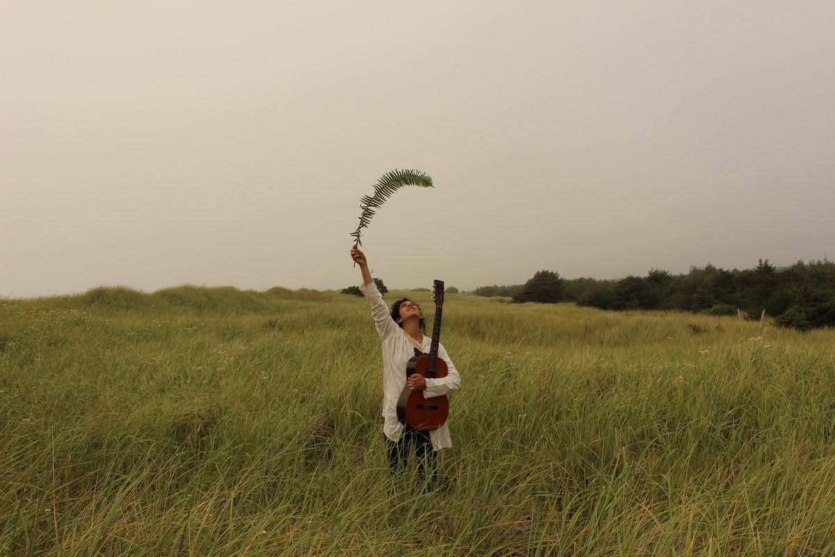 【予約商品 / 10.7 Release】Gregory and the Hawk / Moenie and Kitchi(Ltd Clear LP w Japanese Obi)