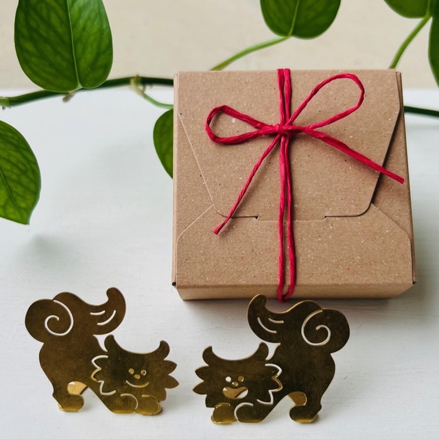 おしりトントンしてほシーサー　真鍮　ペア置物