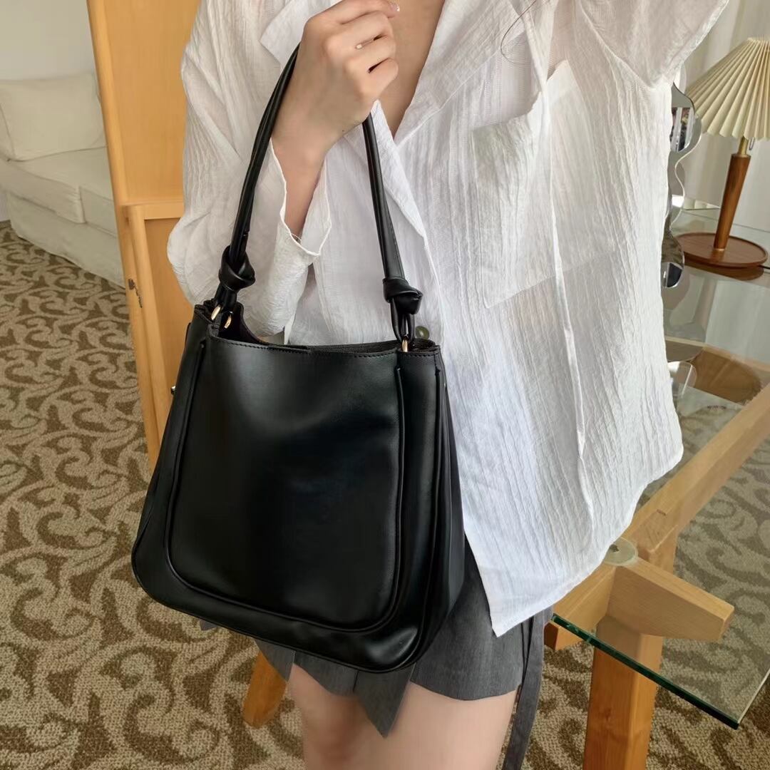 ねじりハンドルトートバッグ　AS1103-4030