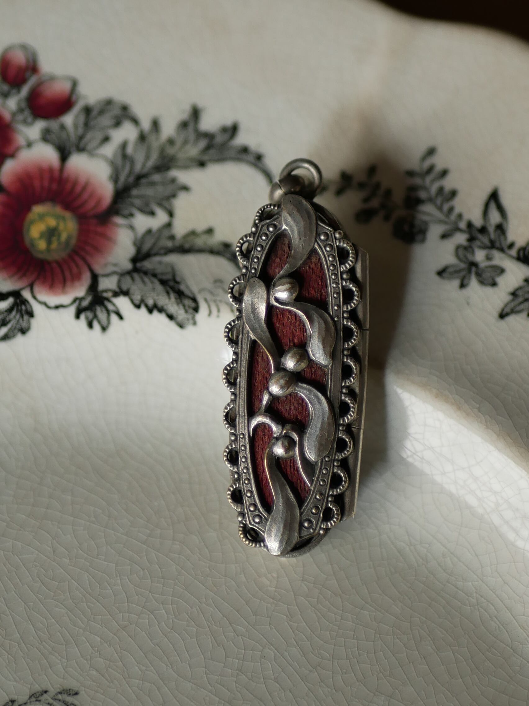 宿り木 ペンダントトップ キリスト 逸品 アンティーク フランスアンティーク アンティークのある暮らし