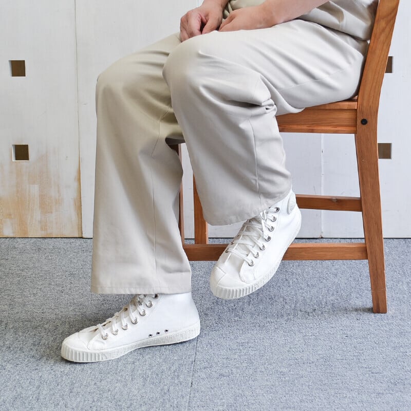 ホワイトキャンバススニーカー VANEK キャンバススニーカー(White）<スロバキア製>/250-71442 | WACKY