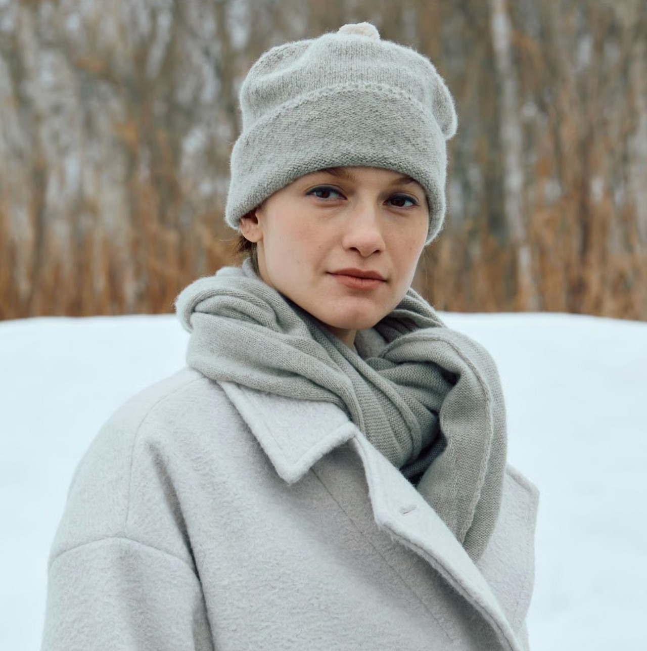 chisaki(チサキ) Emitame カシミヤセーブル miniポンポン付き ニットキャップ