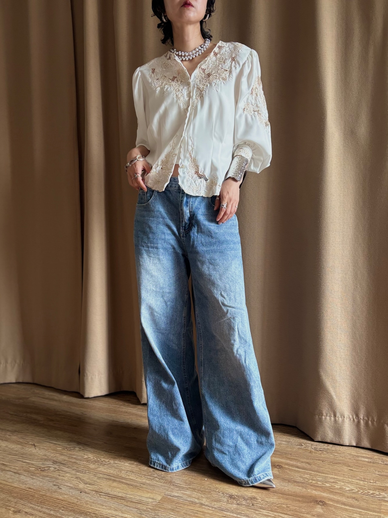 sculptural embroidery puff sleeve shirt-5275-6