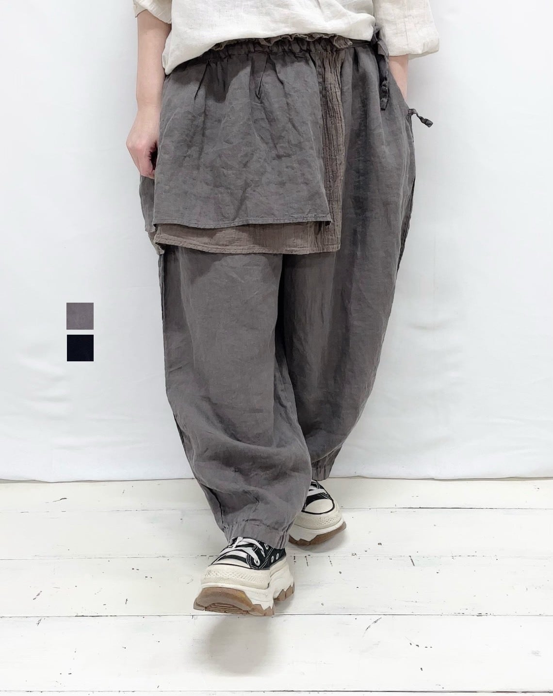 tumugu: グレー サルエルパンツ tumugu】ソリトリネン×コットンリネンボイルガーゼラップスカート付き