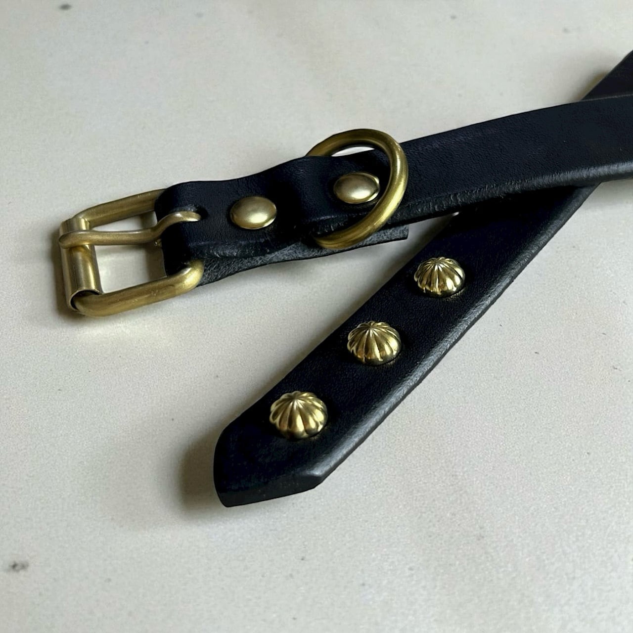 ナローベルト スタッズベルト 栃木レザー 【Nje-bt19-3GD】 | cazari.000