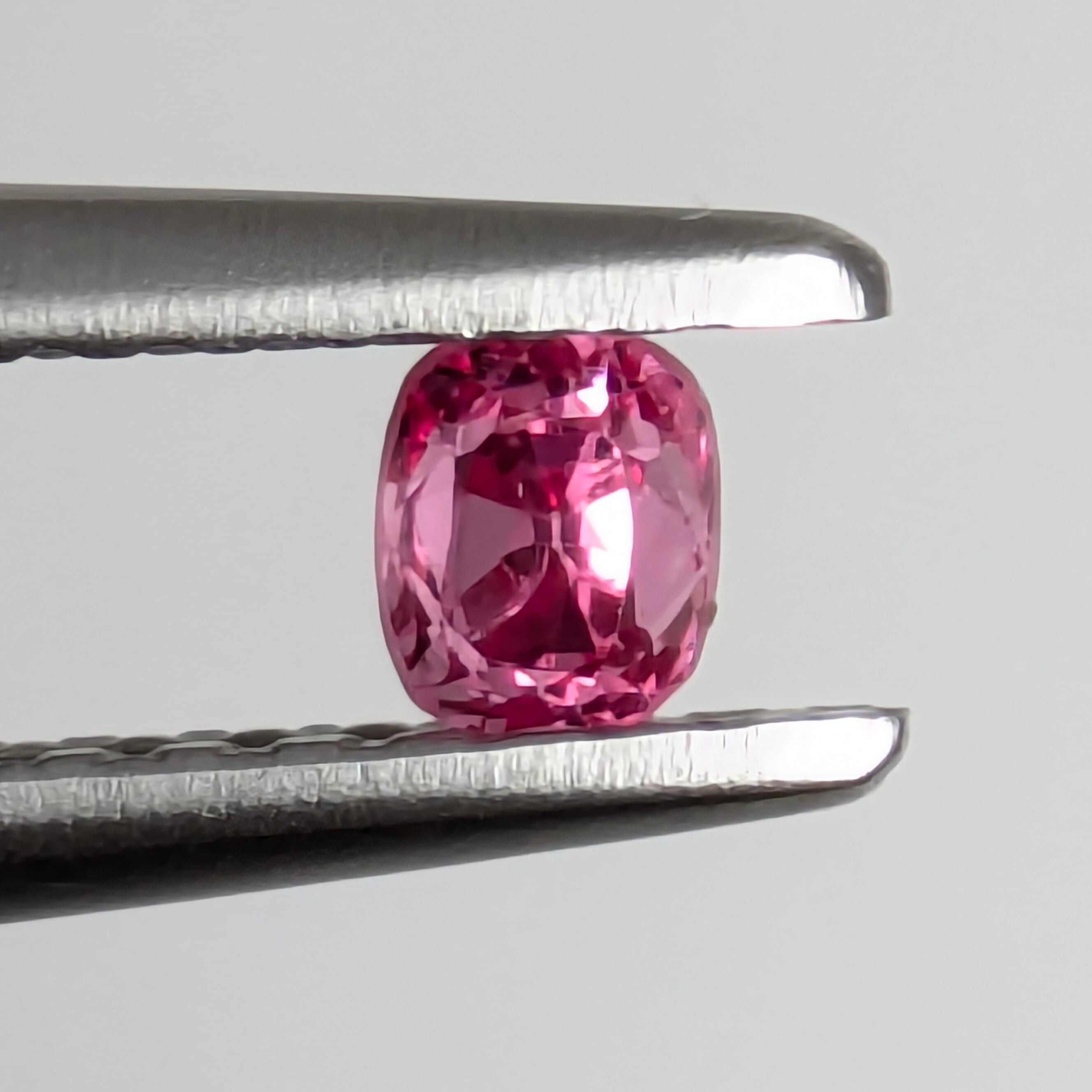 ピンクスピネルルース ミャンマー・モゴック産【0.16ct】PRO208144