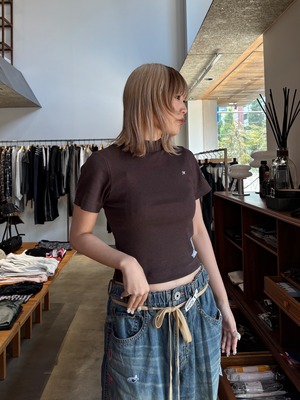 【26AW | WOMEN】Maison MIHARA YASUHIRO ミハラヤスヒロ / トップス / Mock Neck Cropped Short Sleeve T-shirt  K17TS821