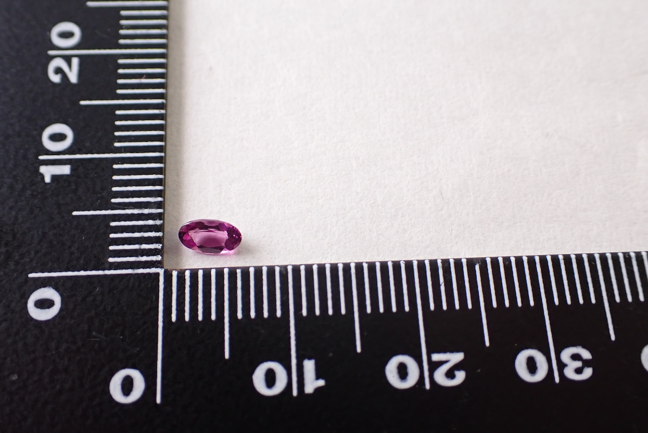 ロードライトガーネット　0.28ct　[C7‐754]