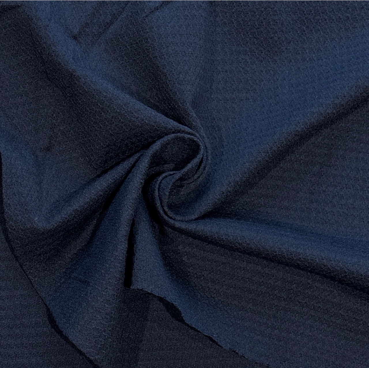 ★2B010◆2m◆綿ポリエステル混ふくれ編みジャガードニット生地◆ネイビー