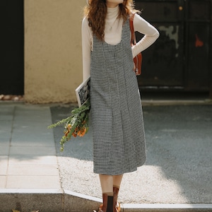 black and white Korean retro sleeveless dress
