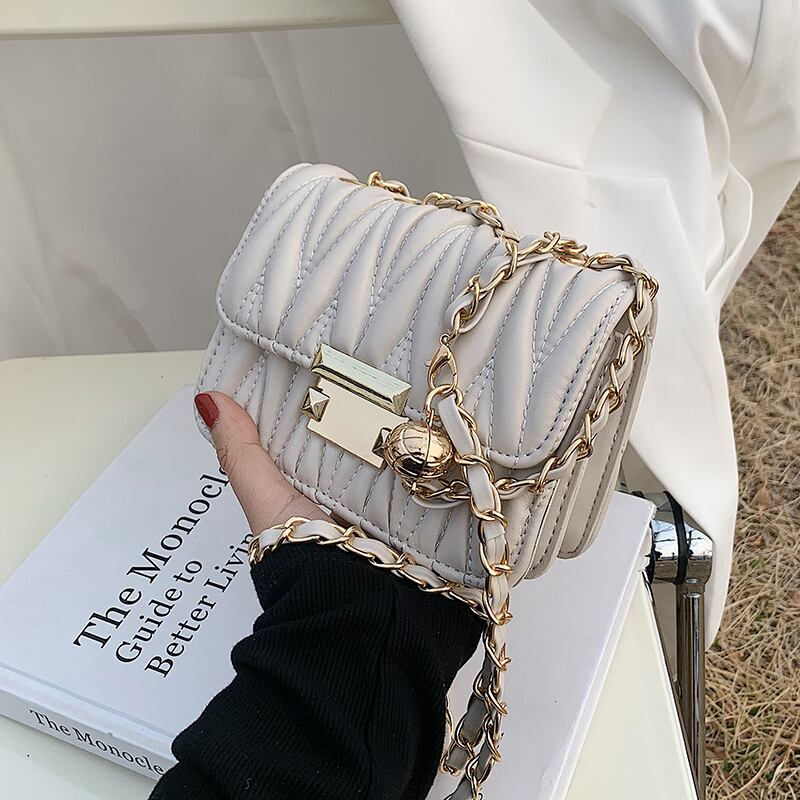 サマーチェーン レッドスタイル 夏物 スクウェア メッセンジャーバッグ 手作りハンドバック62864698091