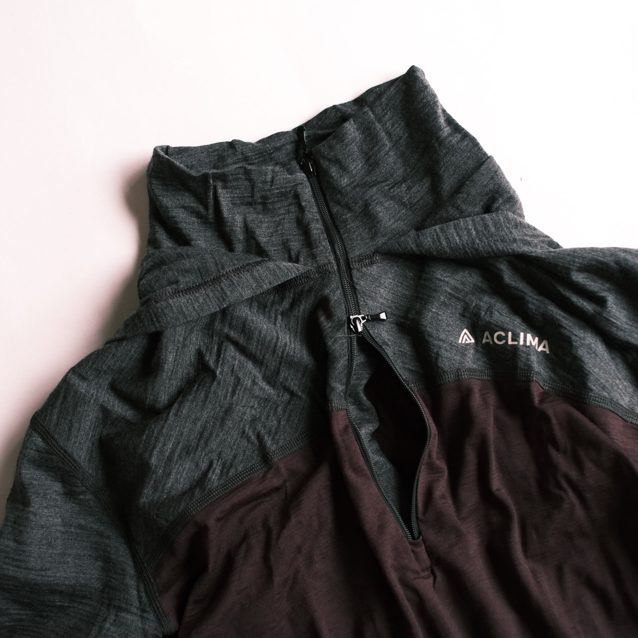 ACLIMA / LIGHTWOOL 180 HOODIE (着心地抜群、ありそうでなかった2WAY