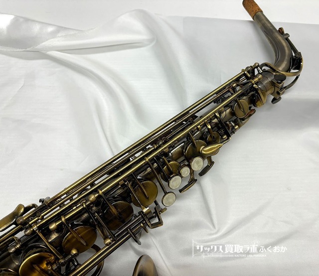 中古アルトサックスキズ多い